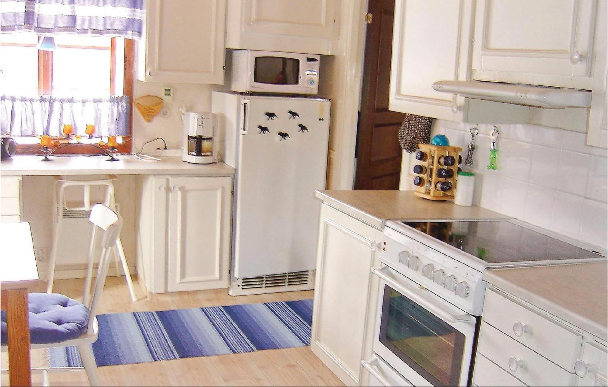 Nice Home In Malmkoeping With Kitchen Malmkoping Kültér fotó